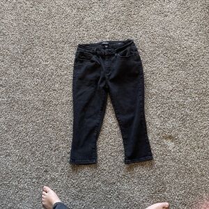 Judy Blue Classic Black Denim Capri Jeans – Comfortable Everyday Fit